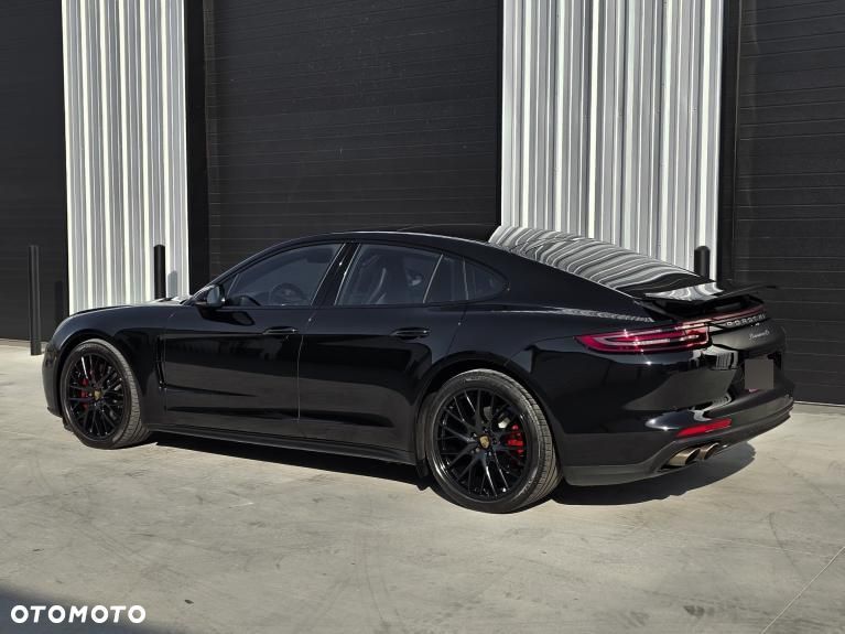 Porsche Panamera 4S - 10