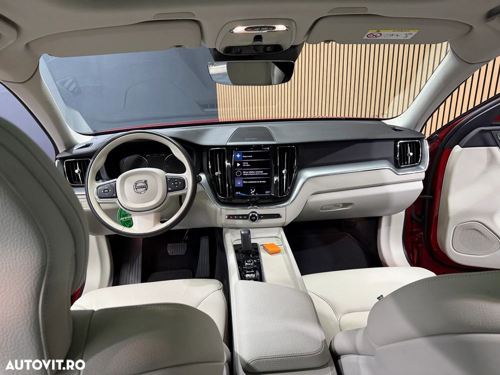 Volvo XC 60 T8 Twin Engine AWD Momentum - 12