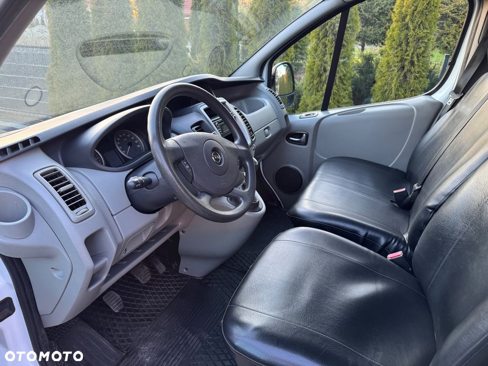 Opel Vivaro - 14
