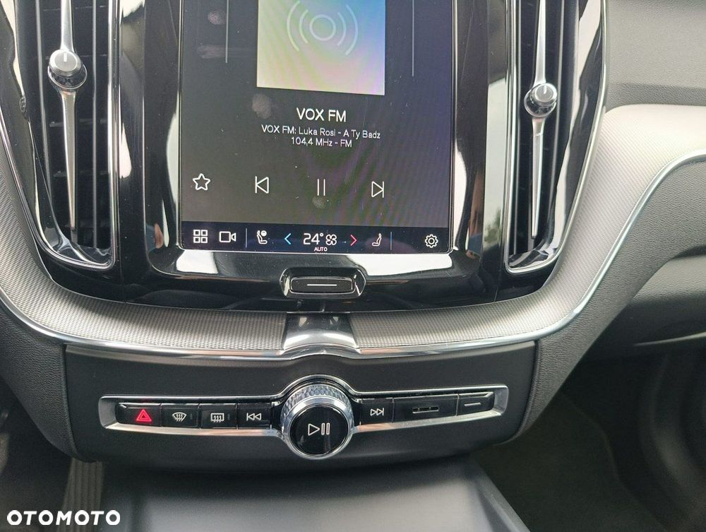 Volvo XC 60 B4 D AWD Plus Bright - 31