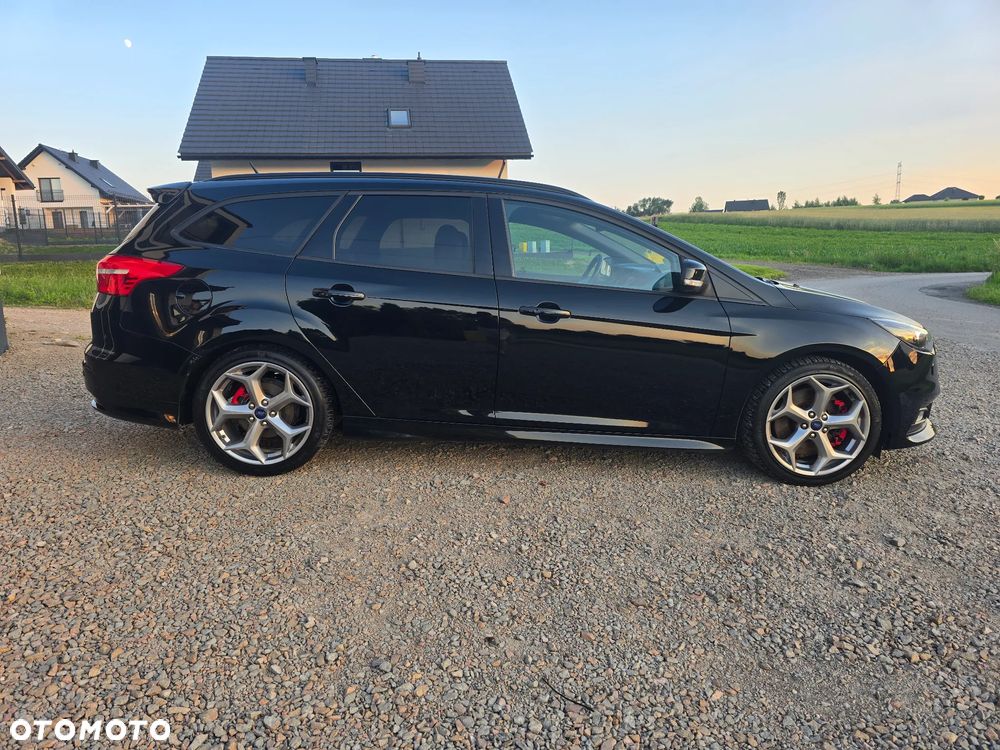 Ford Focus - 8