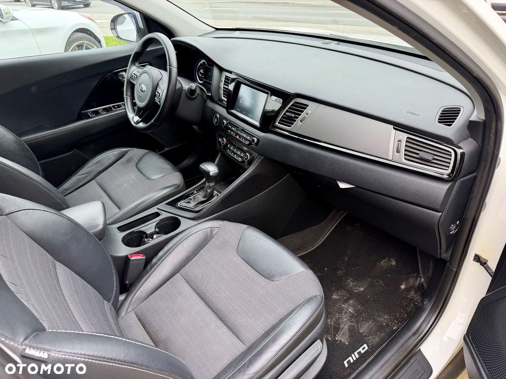 Kia Niro 1.6 GDI HEV 2WD OPF Edition 7 - 13