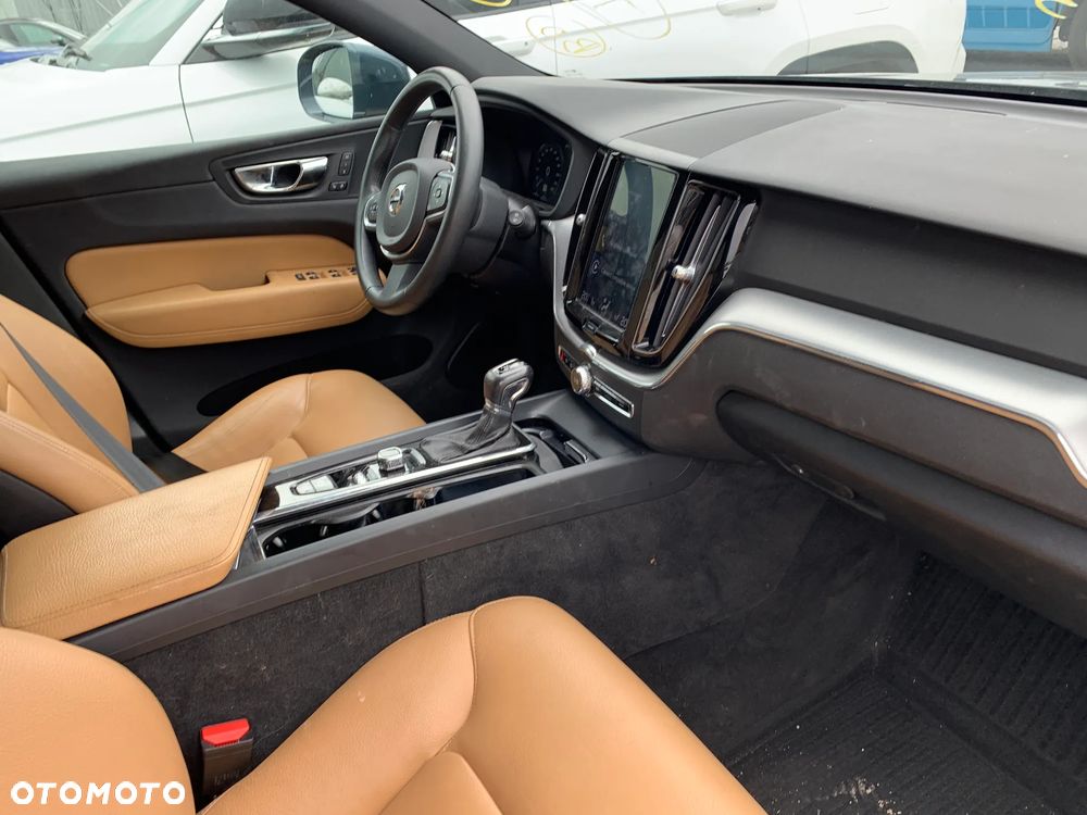 Volvo XC 60 T6 AWD Momentum - 13