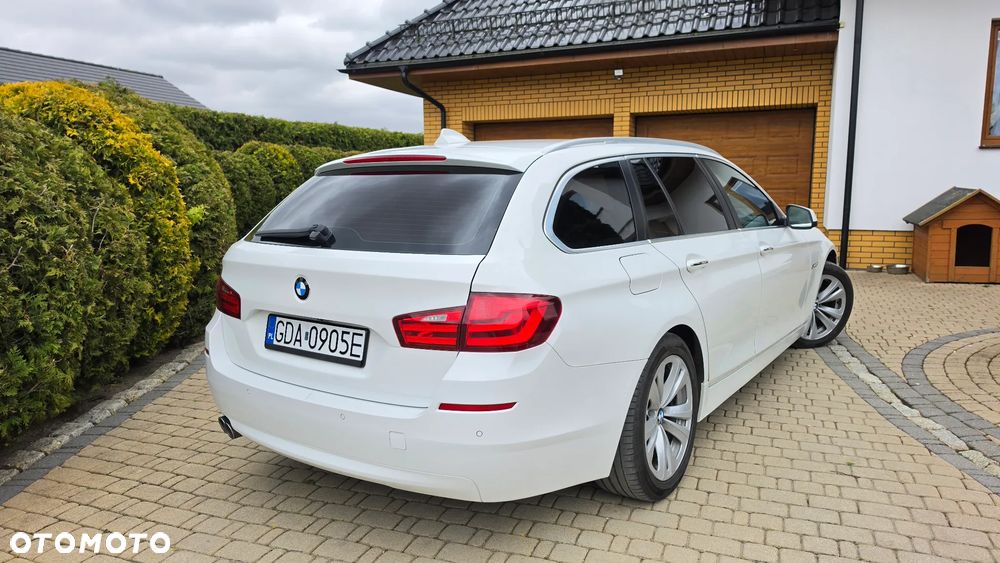 BMW Seria 5 530d xDrive Luxury Line - 17