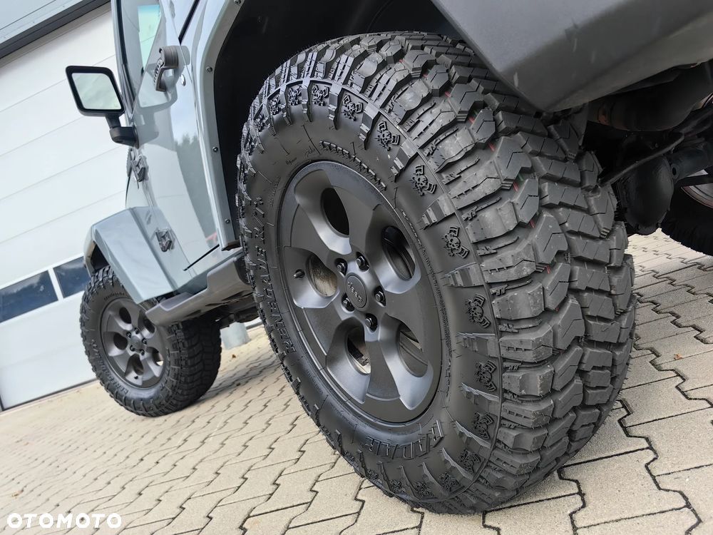 Jeep Wrangler 3.6 Sahara - 34