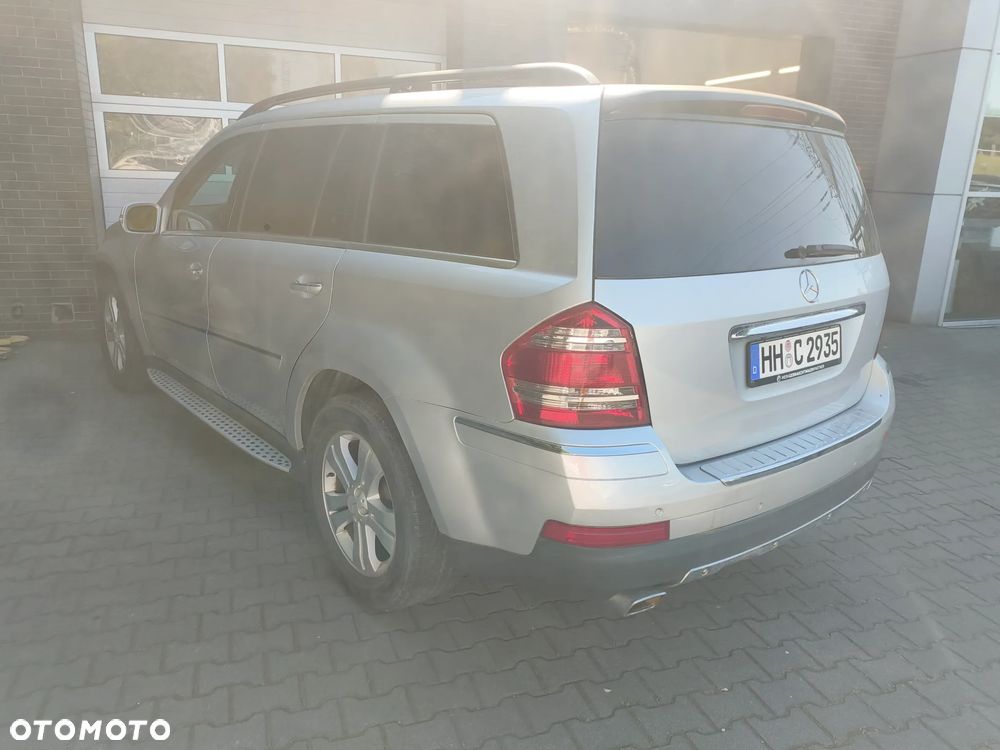 Mercedes-Benz GL 500 4Matic 7G-TRONIC - 4