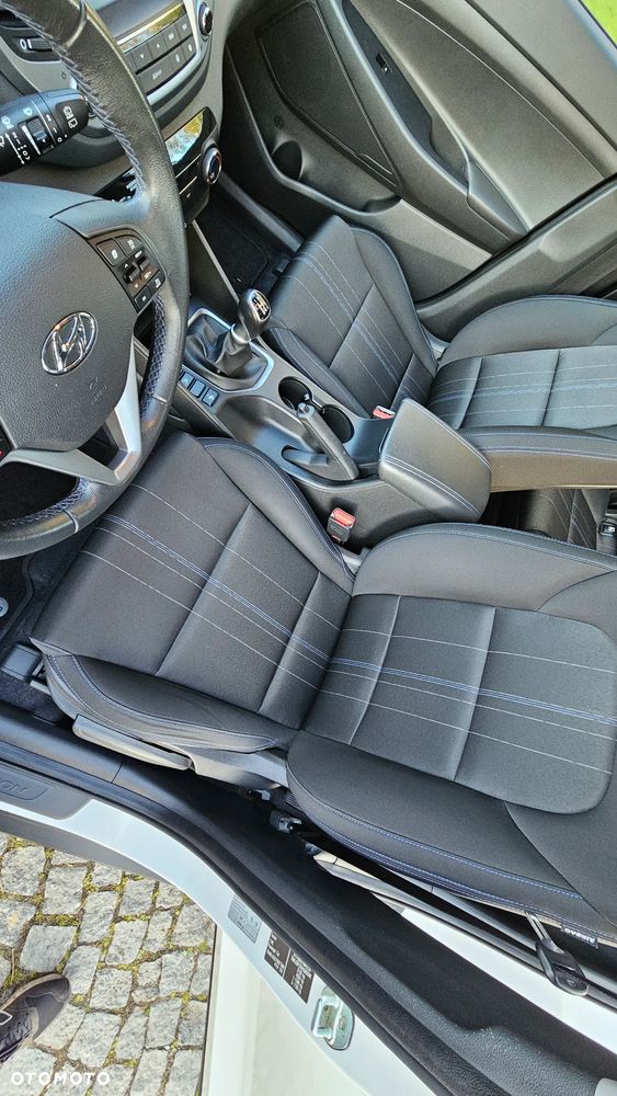 Hyundai Tucson 1.6 Turbo 2WD Navi - 28