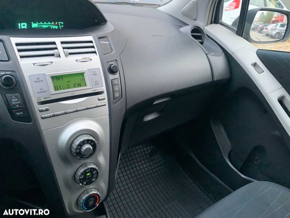 Toyota Yaris 1.4 D-4D Aut Sol - 7