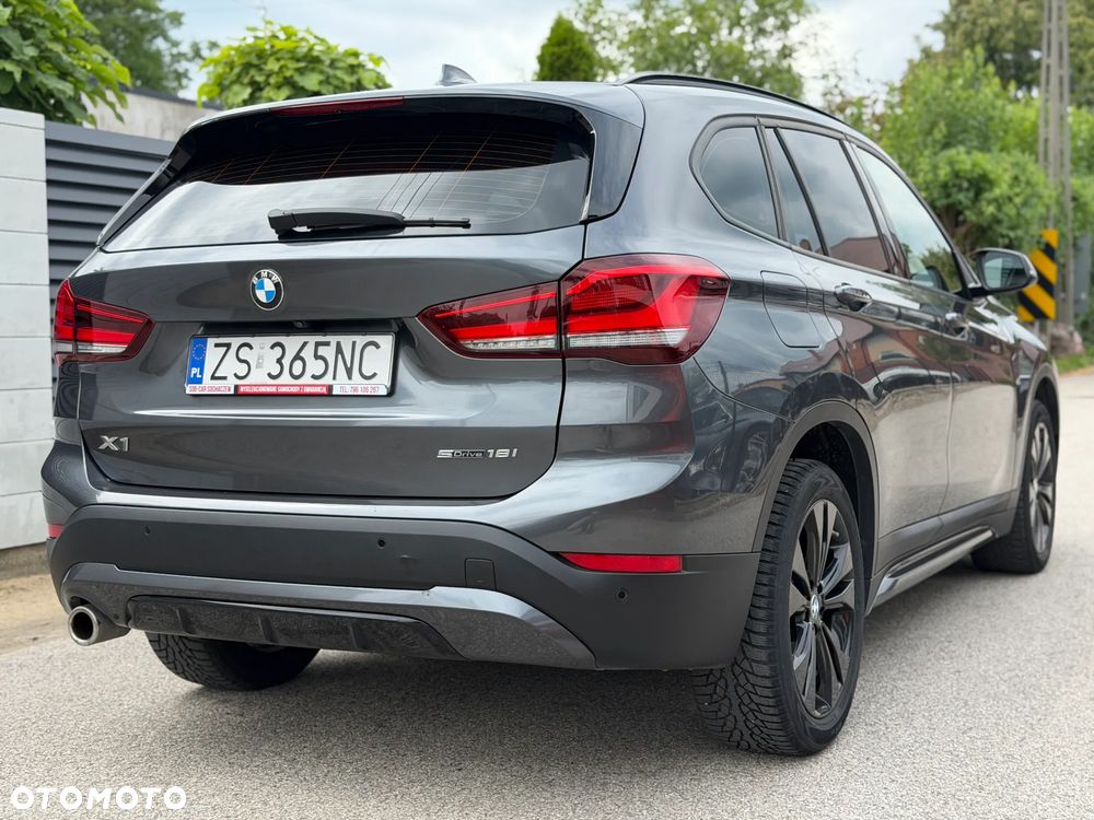 BMW X1 sDrive18i Sport Line - 4