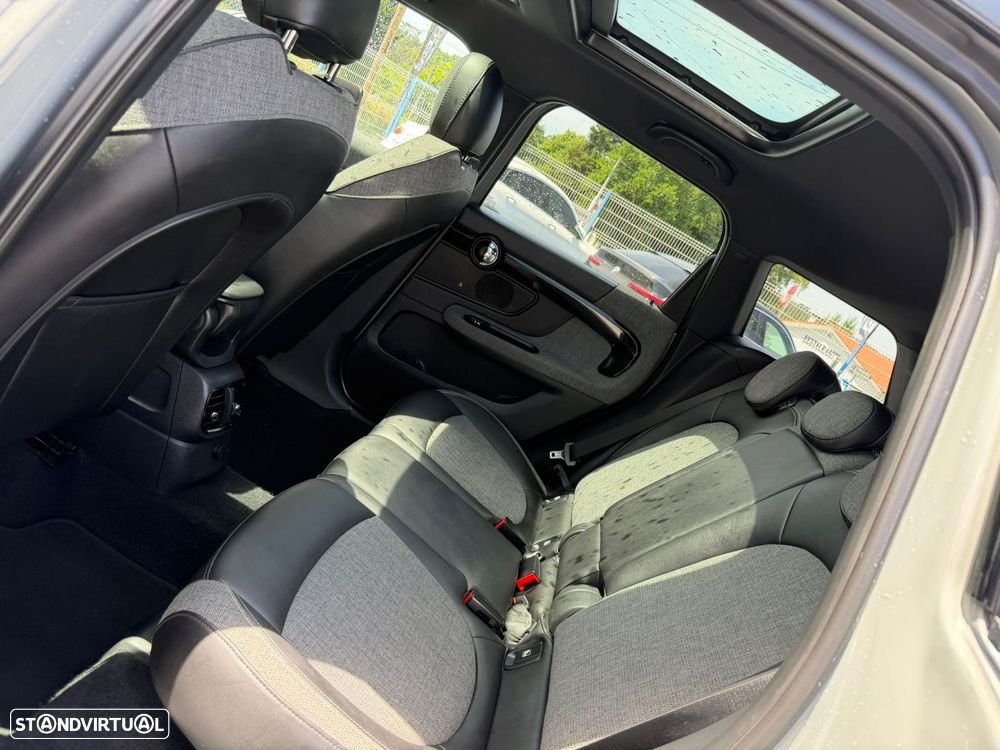 MINI Countryman Cooper D Auto - 12