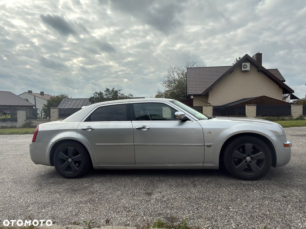 Chrysler 300C - 4
