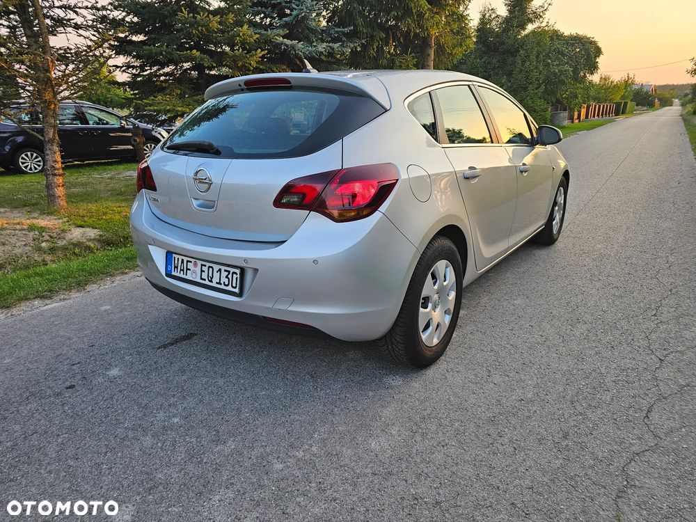 Opel Astra - 34
