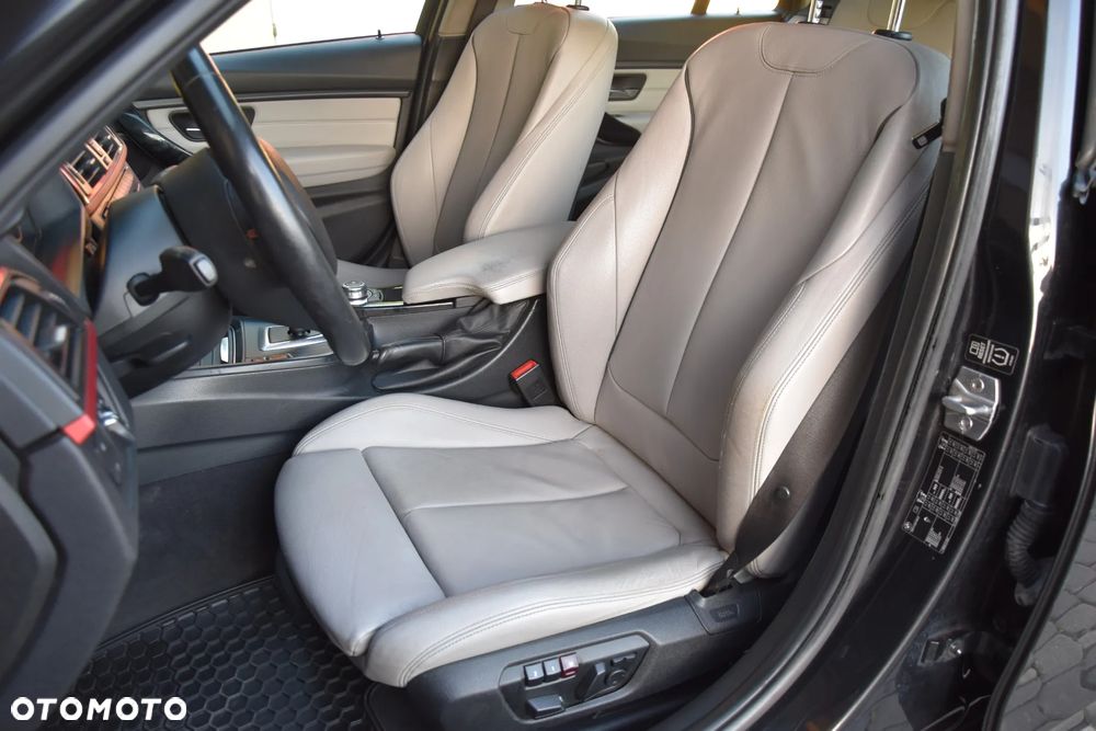 BMW Seria 3 320d Sport Line - 16