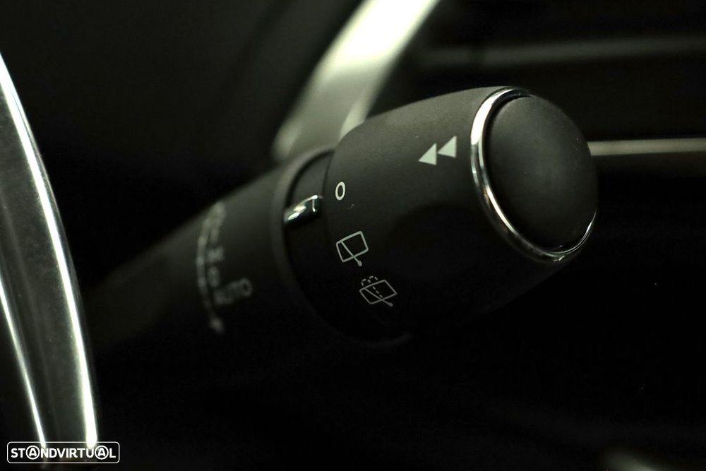 Peugeot 3008 1.2 Hybrid Allure Pack e-DCS6 - 19