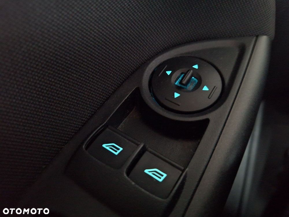 Ford Focus 1.6 Trend - 30