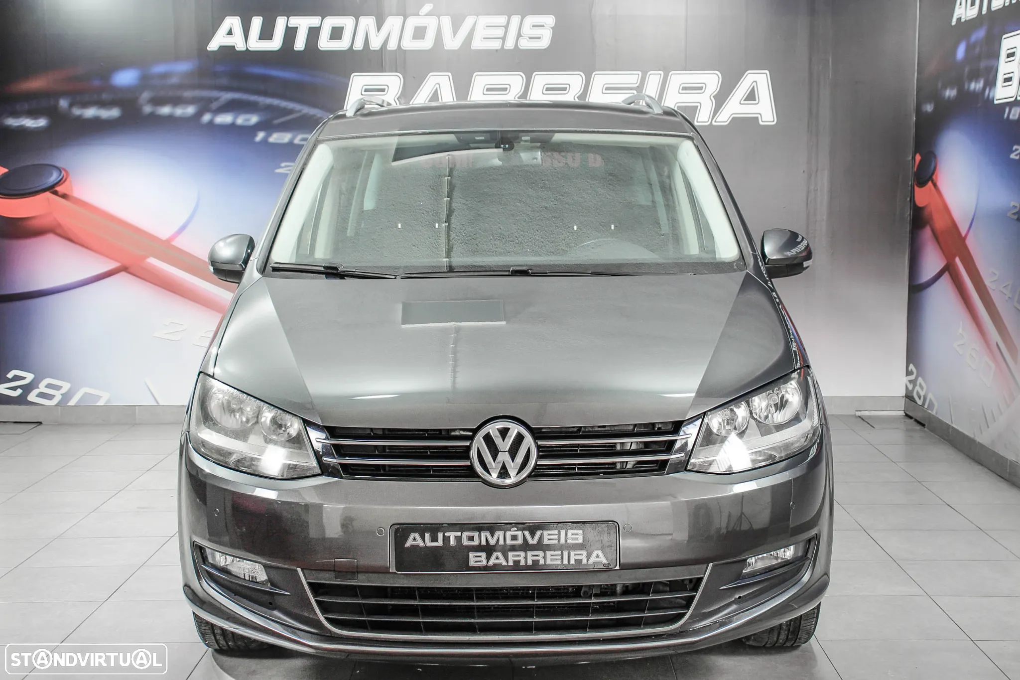 VW Sharan 2.0 TDI Confortline - 23