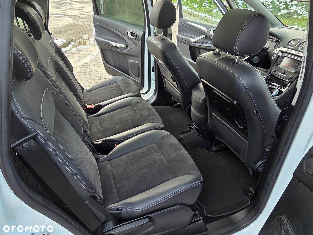 Ford S-Max 2.0 TDCi DPF Ambiente - 22