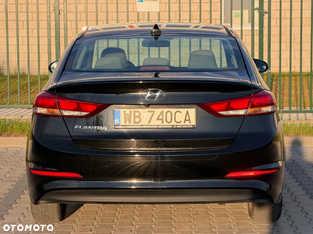 Hyundai Elantra - 7