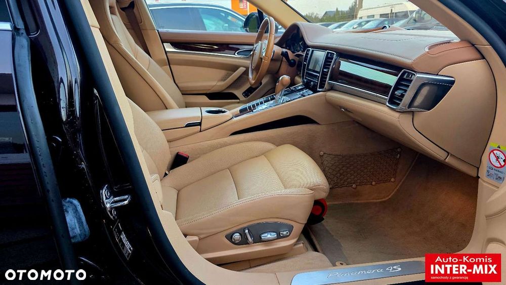 Porsche Panamera - 35
