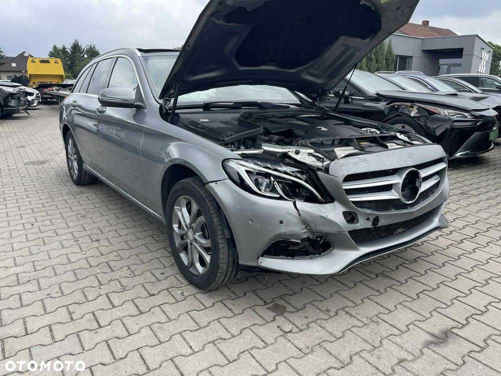 Mercedes-Benz Klasa C 400 4Matic 9G-TRONIC Avantgarde - 6