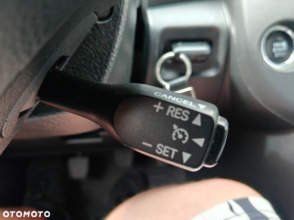 Toyota Corolla Verso 2.2 D-4D DPF Executive - 28