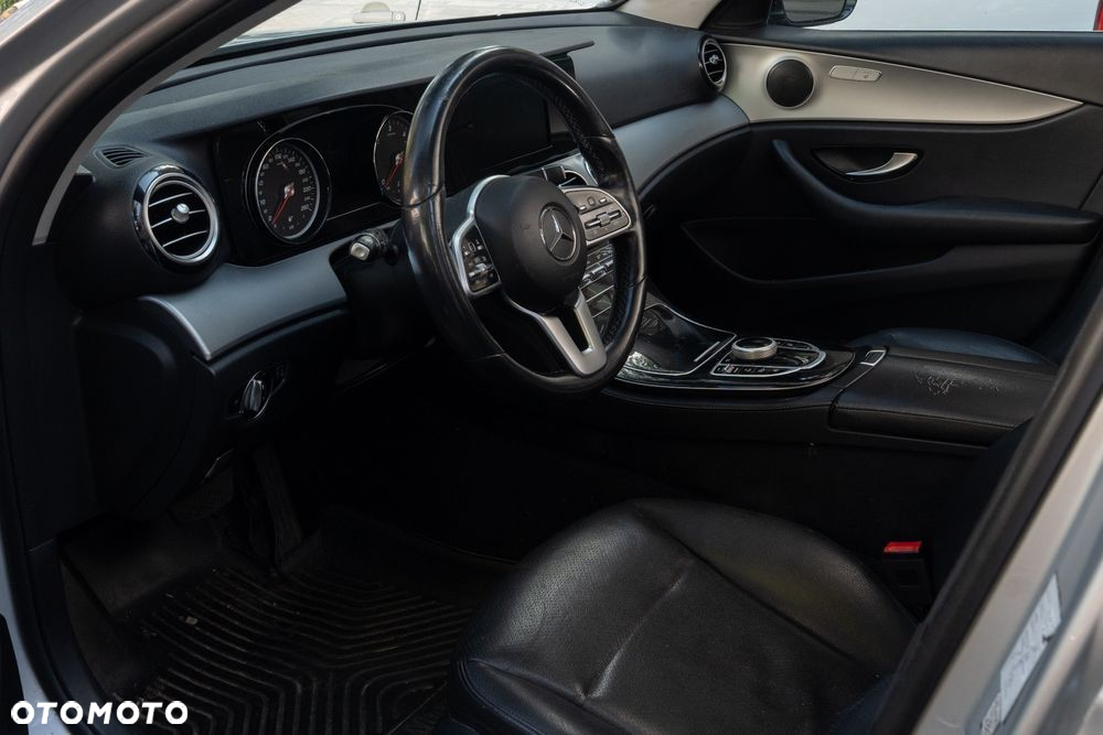 Mercedes-Benz Klasa E 200 d T 9G-TRONIC - 6