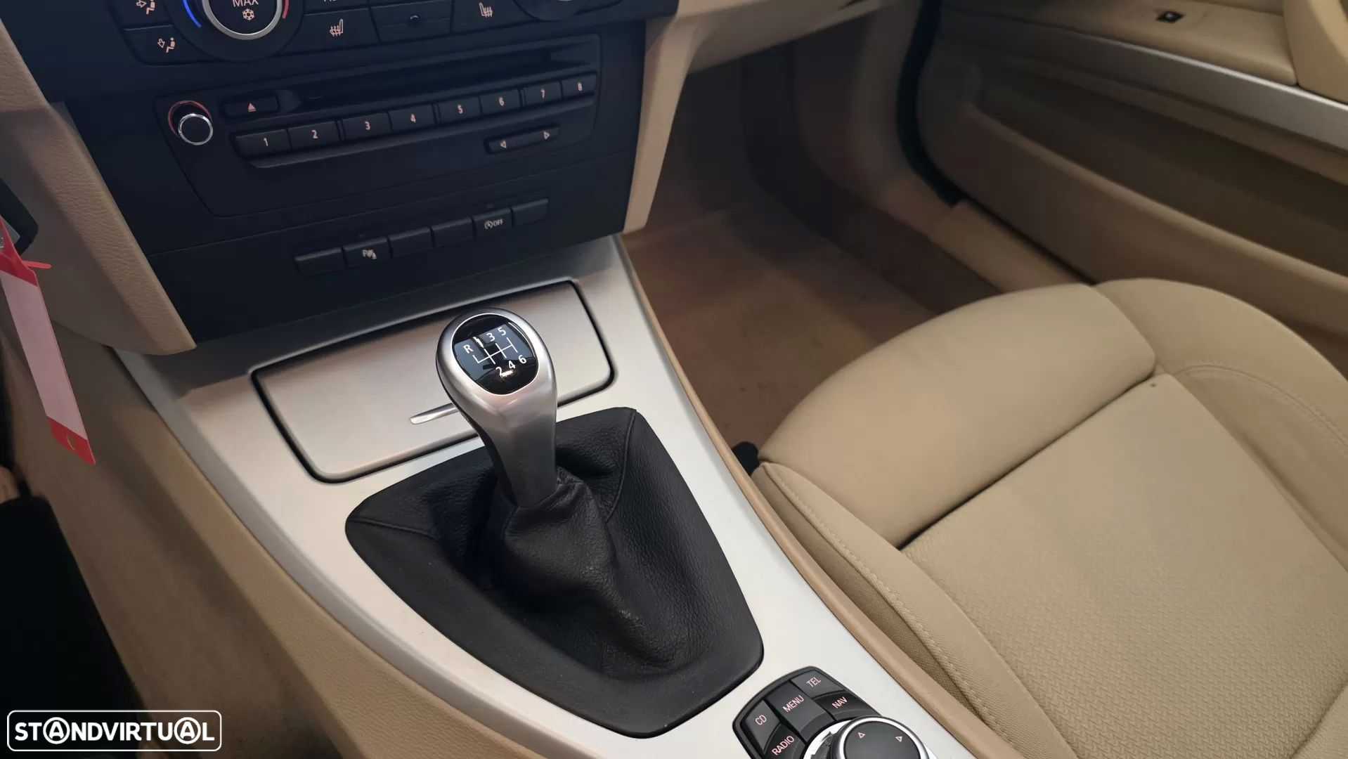 BMW 318 d Touring Navigation Sport - 38