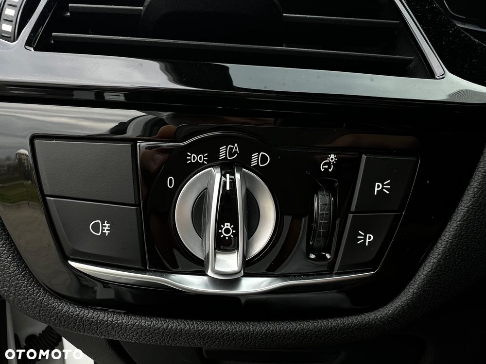 BMW Seria 5 530e xDrive M Sport Edition - 24