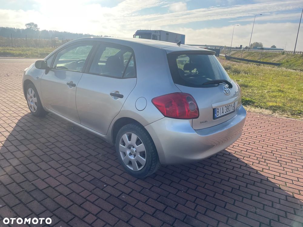 Toyota Auris 2008 photo 4
