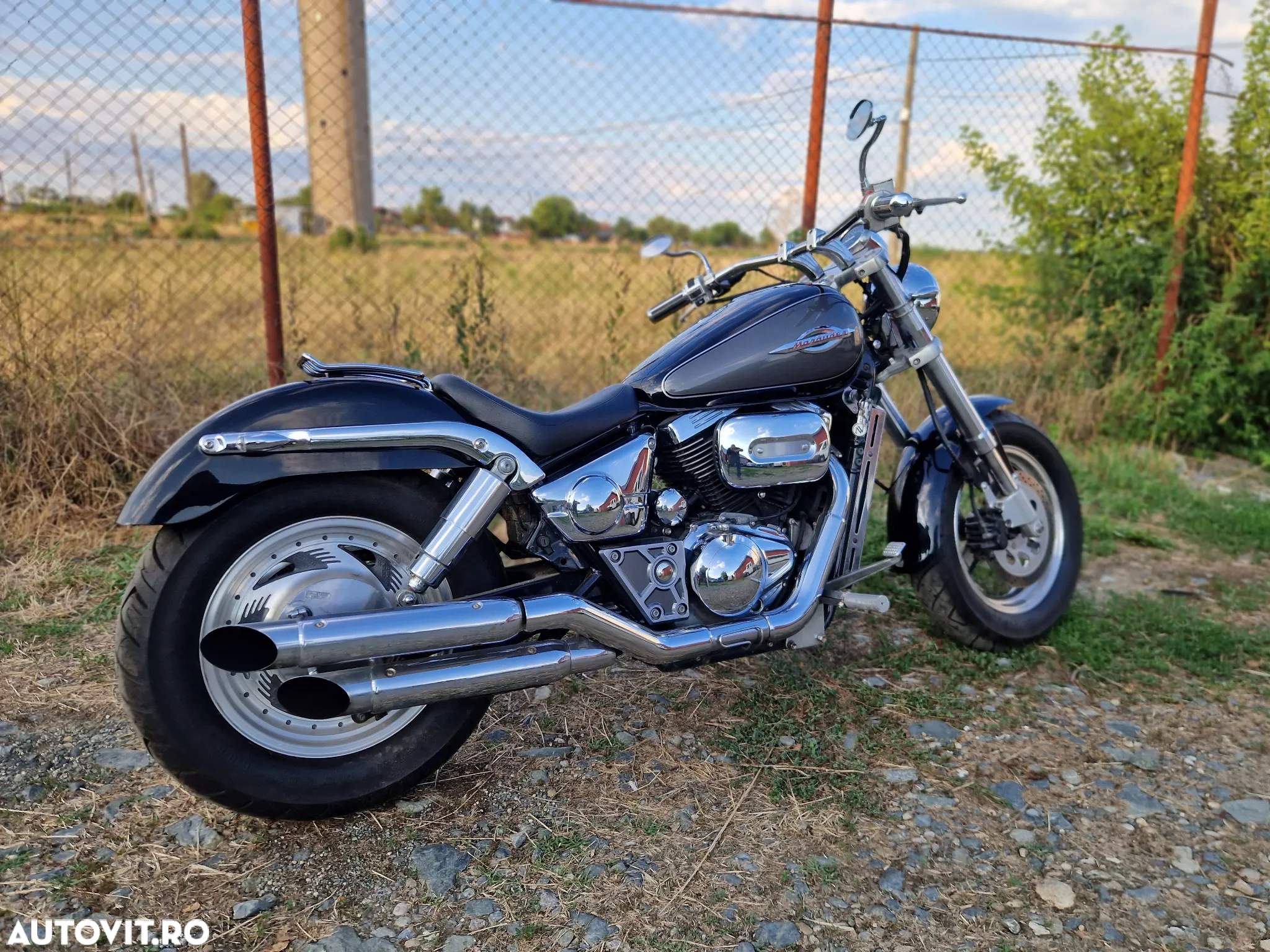Suzuki VZ 800 Marauder - 6
