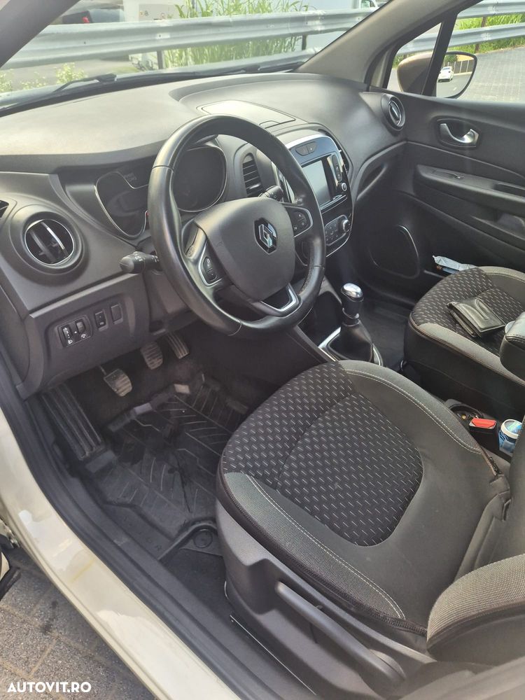 Renault Captur - 19