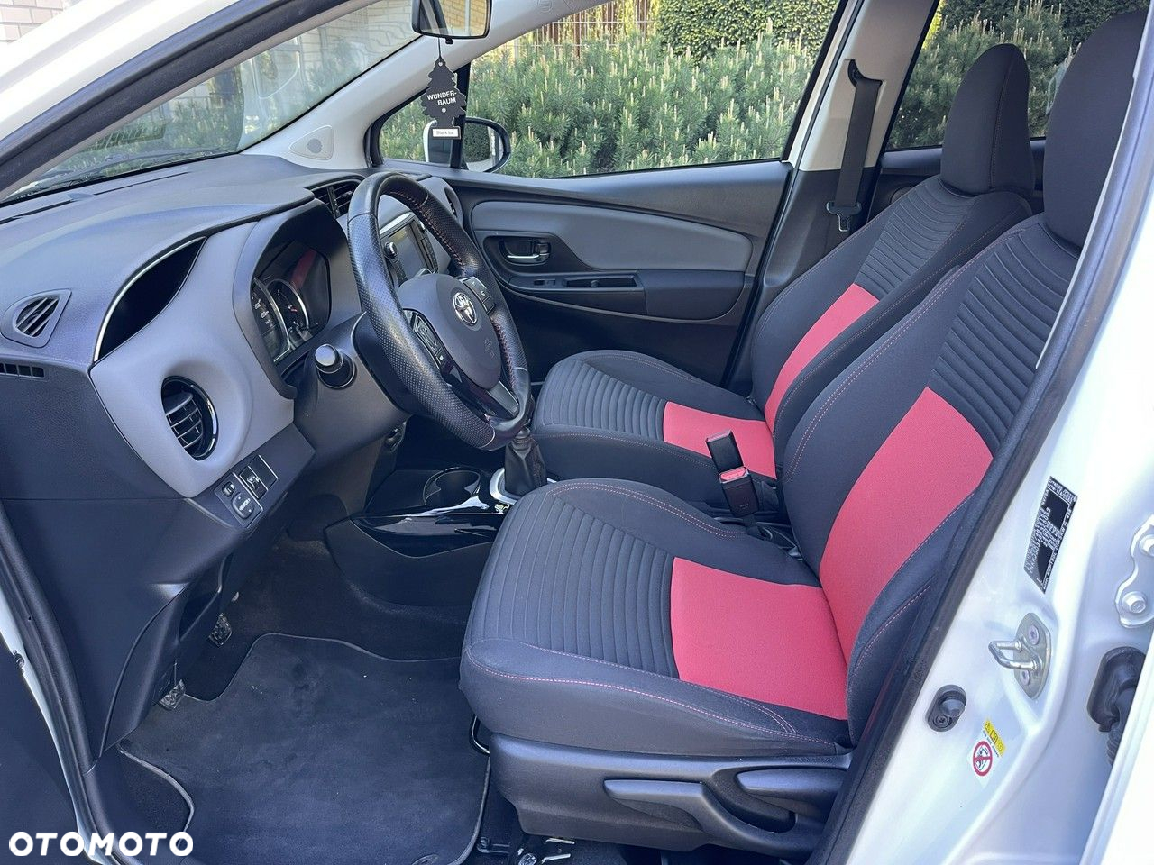 Toyota Yaris - 25
