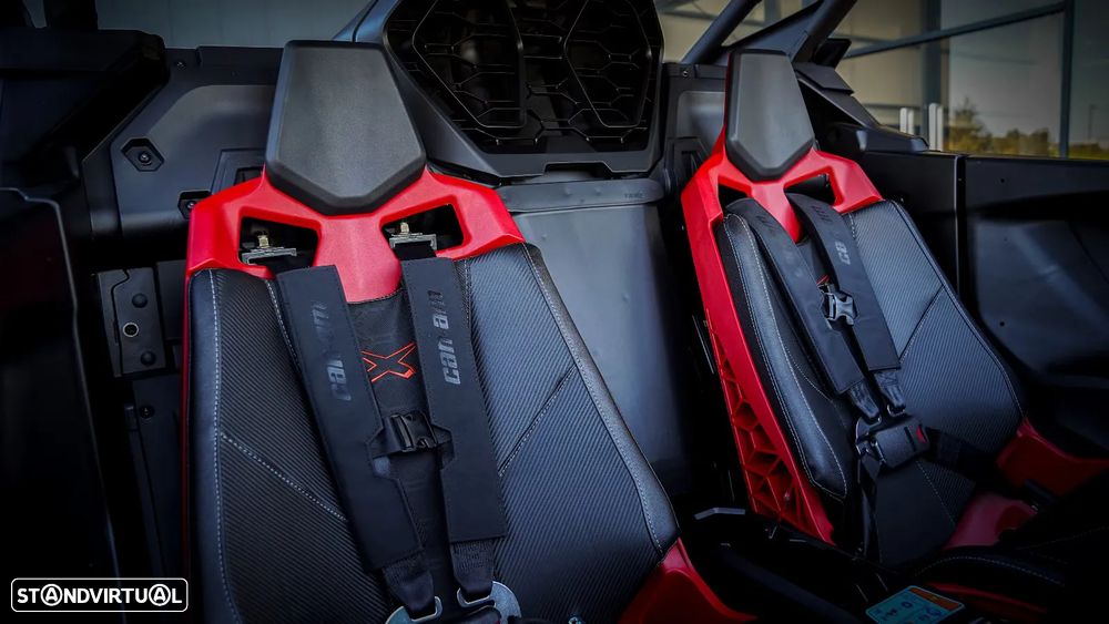 Can-Am Maverick R X RS SAS - 11