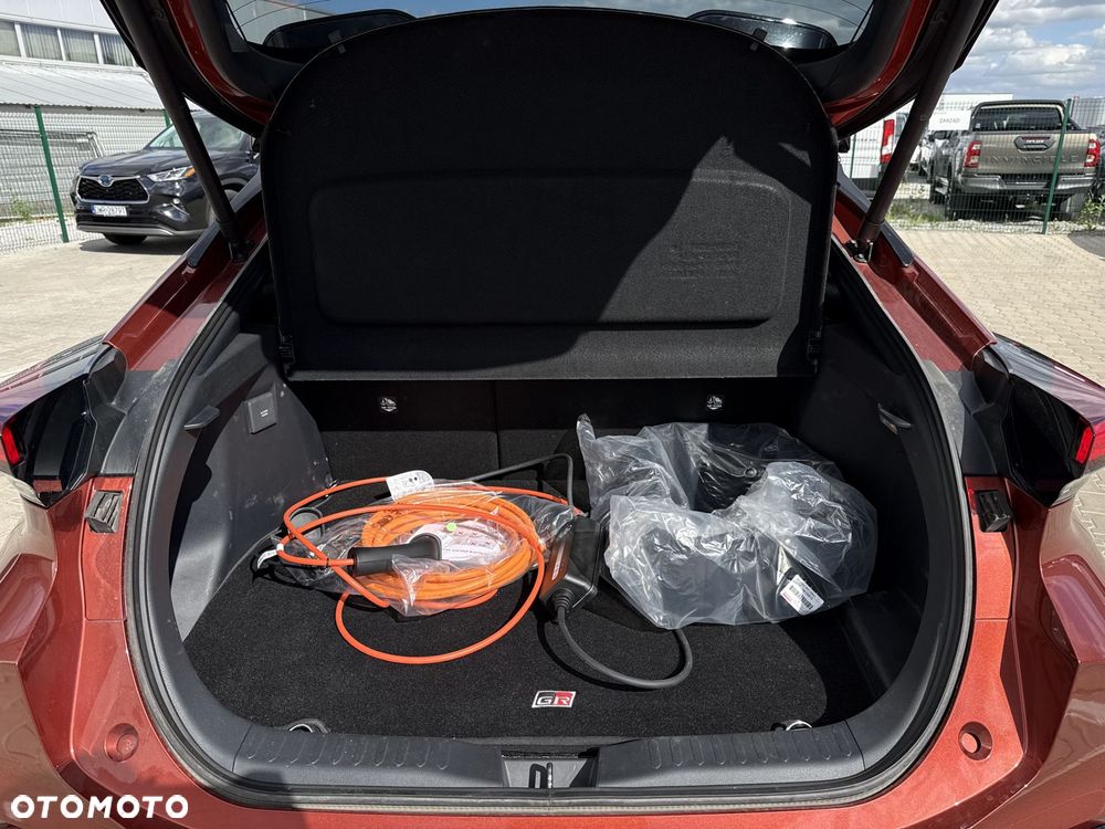 Toyota C-HR - 11