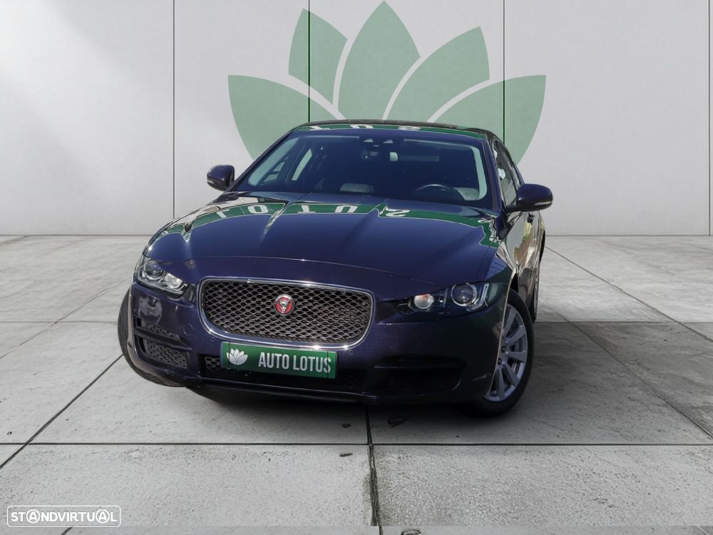 Jaguar XE 2.0 D Portfolio AWD Aut. - 1