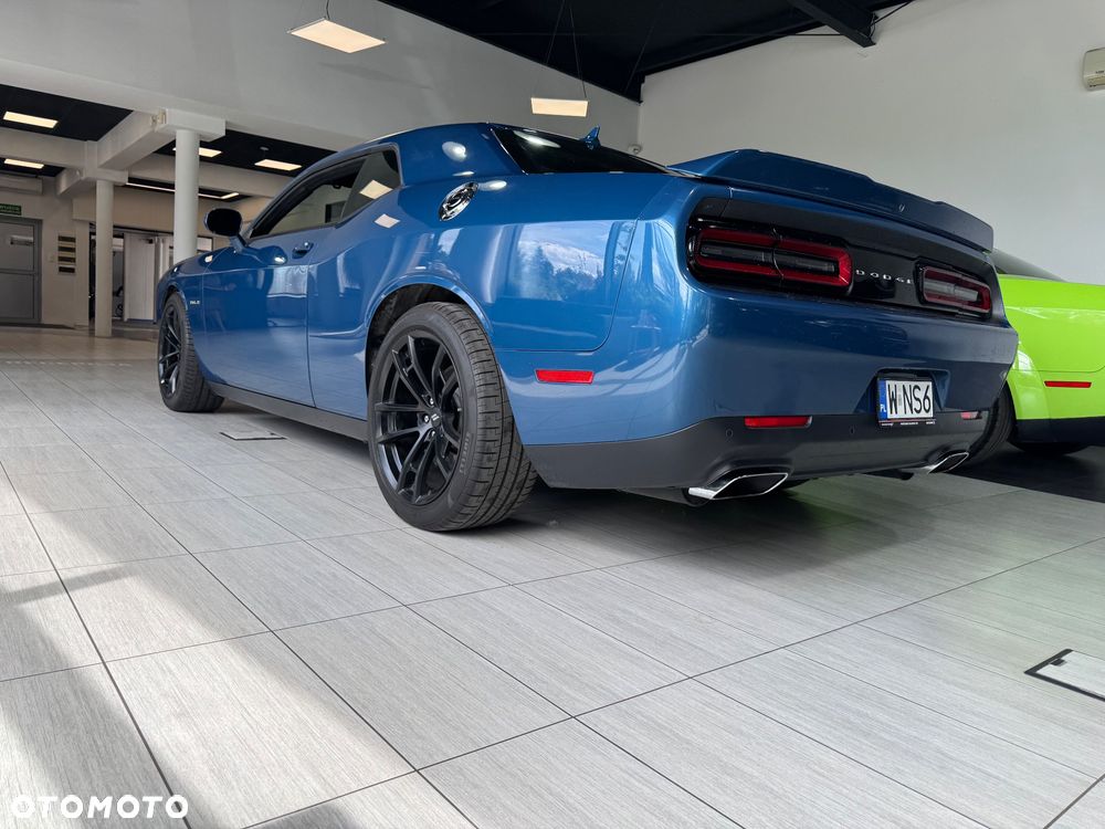 Dodge Challenger 5.7 R/T - 32