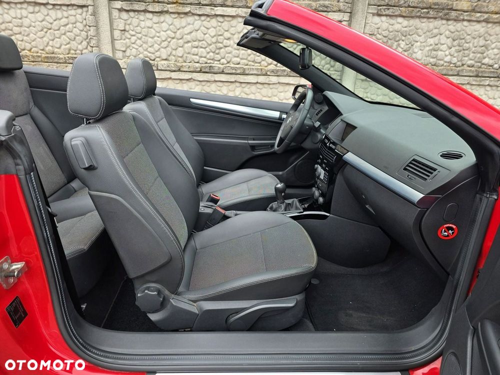 Opel Astra 1.9 CDTI Cosmo - 24
