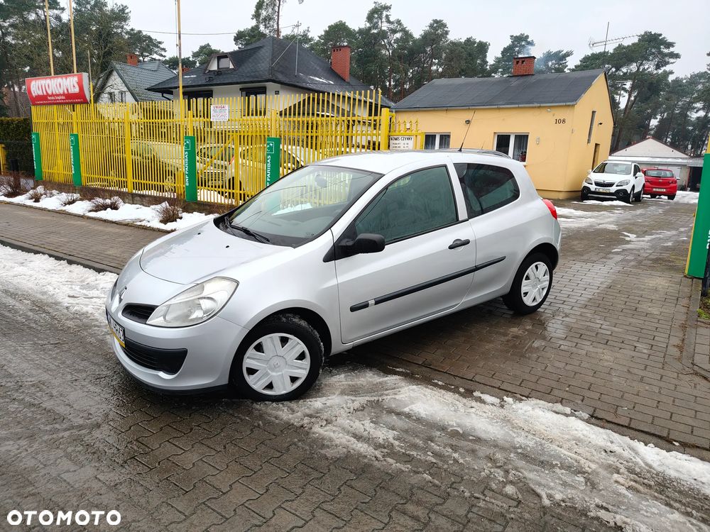 Renault Clio 1.2 16V 75 Expression - 3