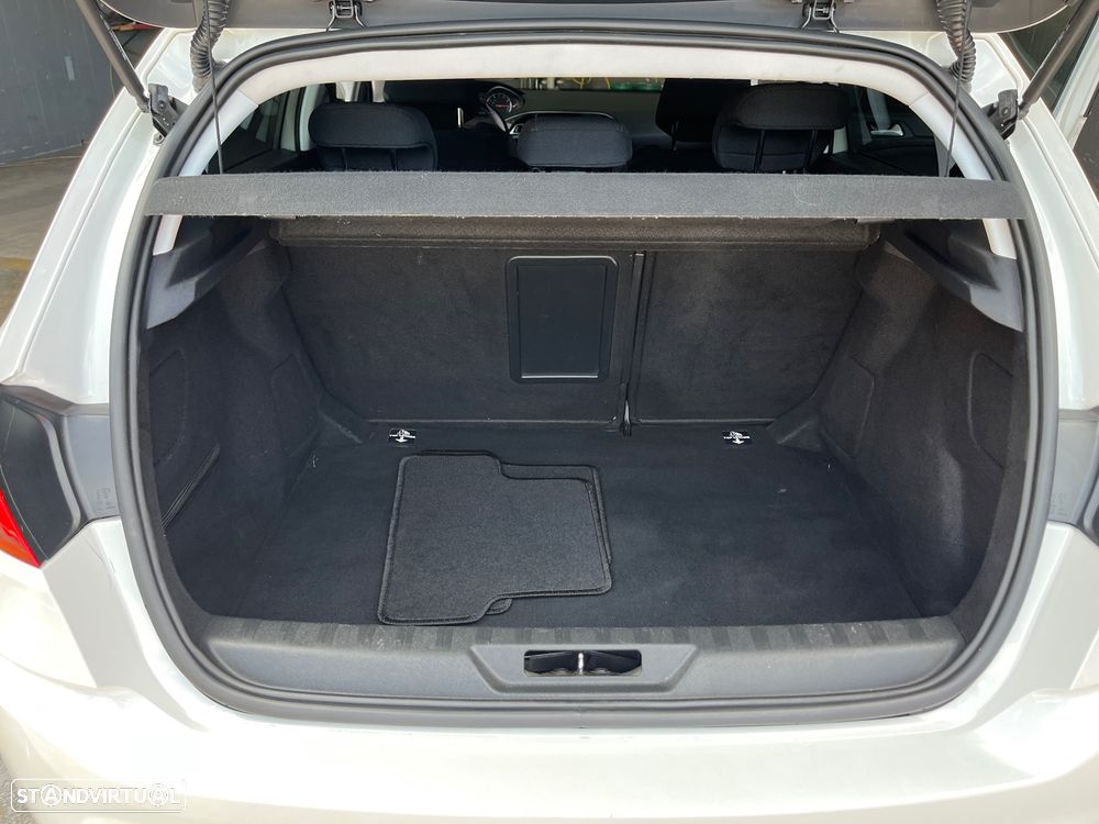 Peugeot 308 PureTech 130 GPF EAT8 Stop & Start Allure Pack - 30