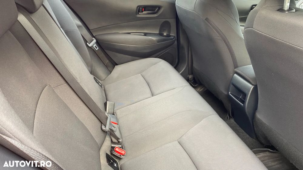 Toyota Corolla 1.8 HSD Business - 7