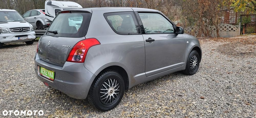 Suzuki Swift 1.3 Club - 5