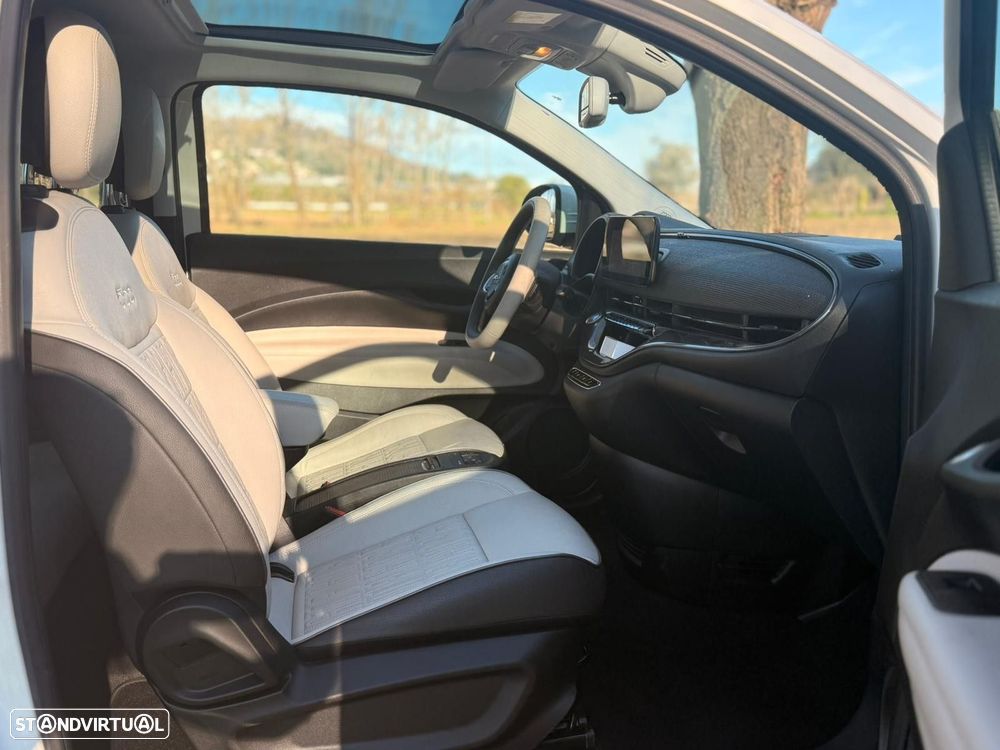 Fiat 500e La Prima - 12