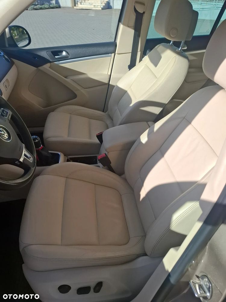Volkswagen Tiguan - 11