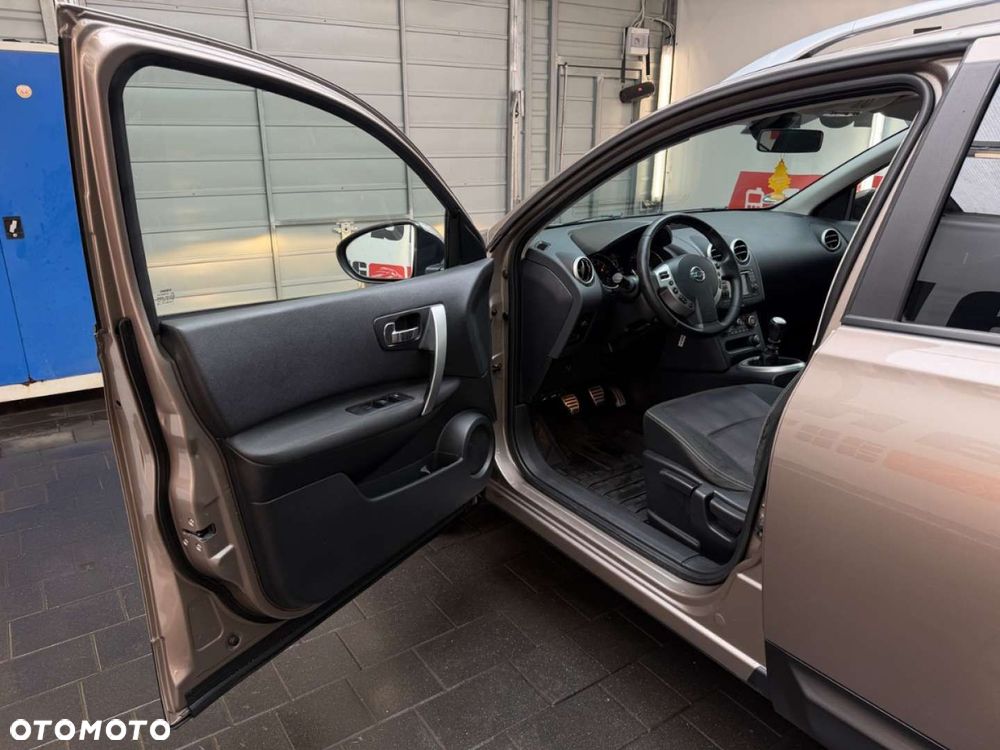 Nissan Qashqai+2 - 19