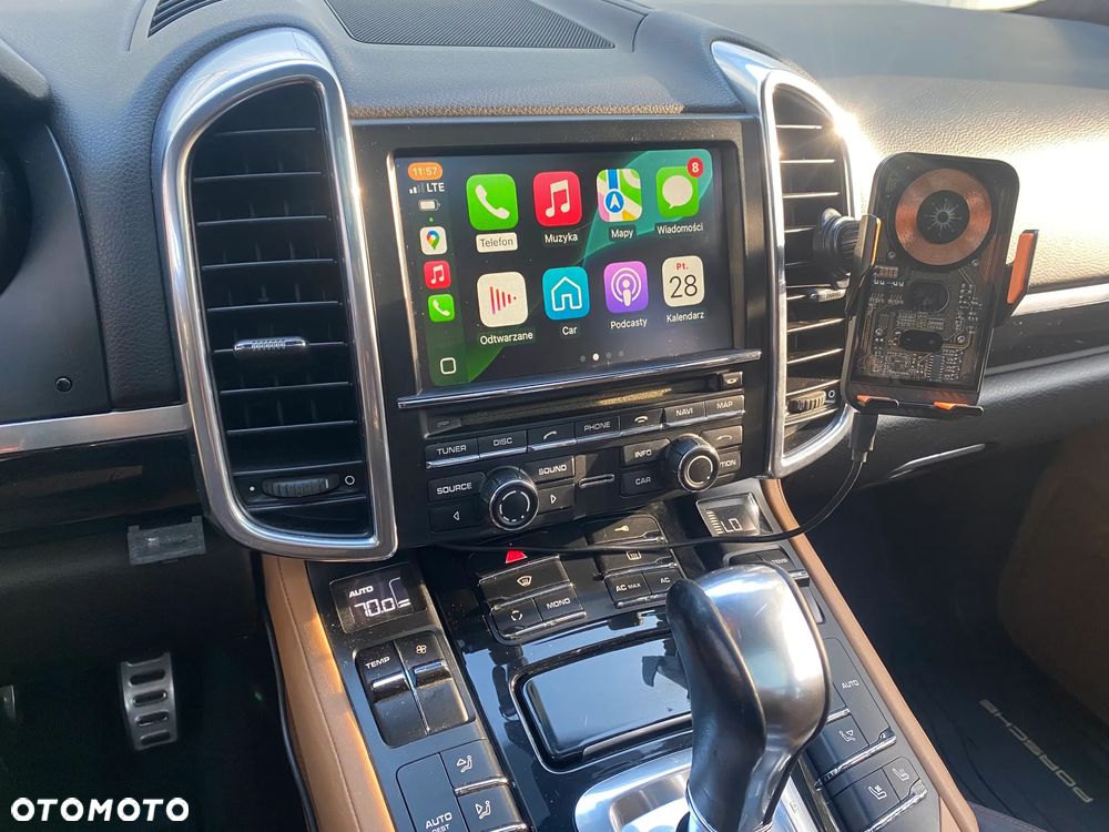 Porsche Cayenne - 14