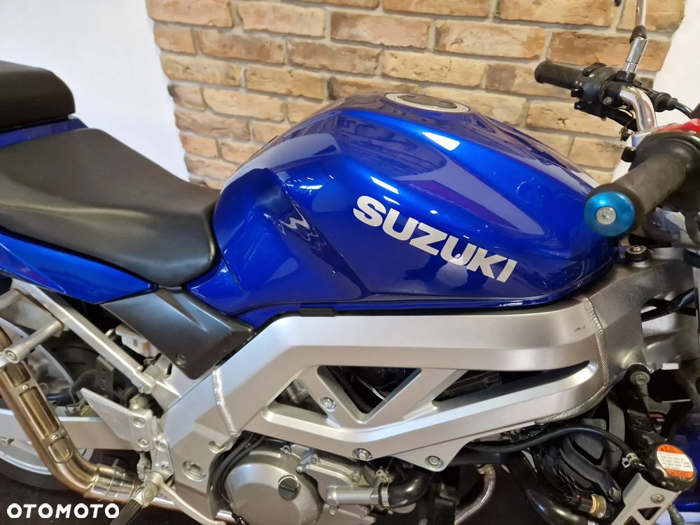 Suzuki SV - 28