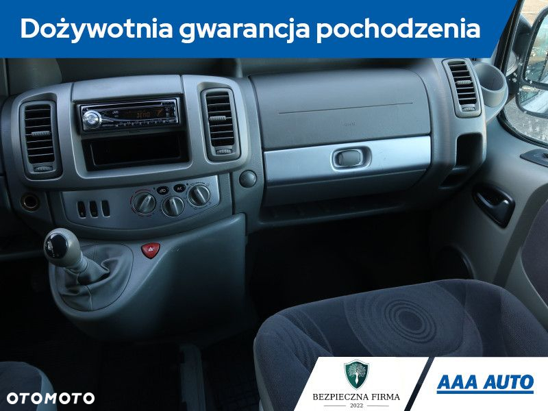 Renault Trafic - 9