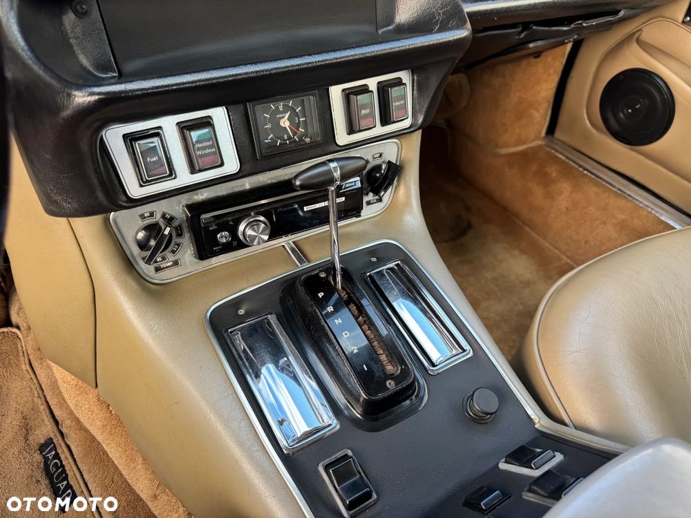 Jaguar XJ - 26