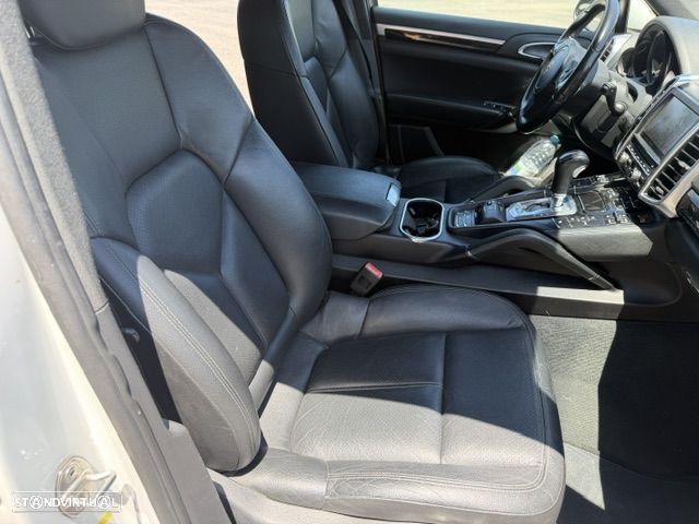 Porsche Cayenne Tiptronic S - 9