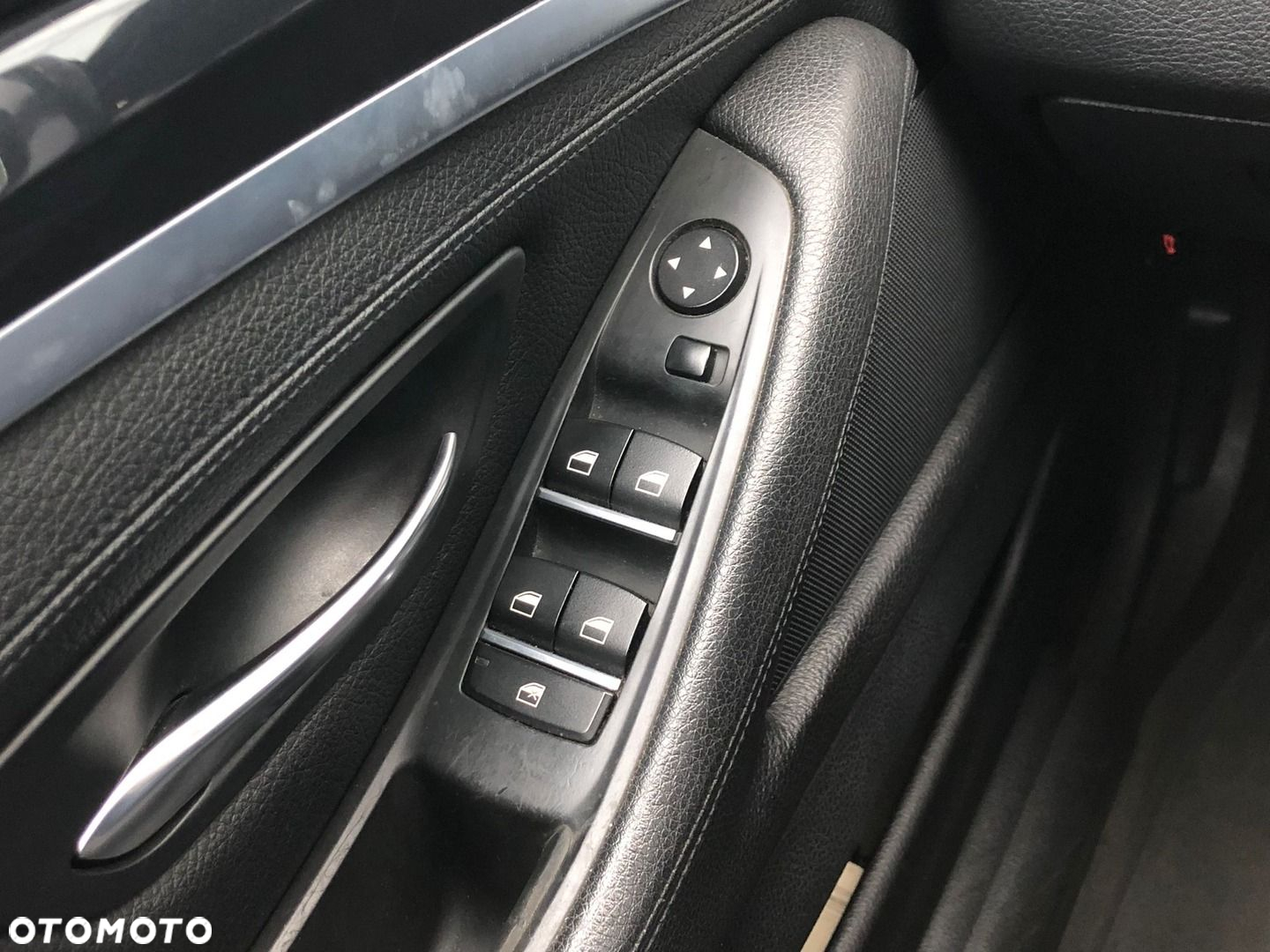 BMW Seria 5 520d - 24